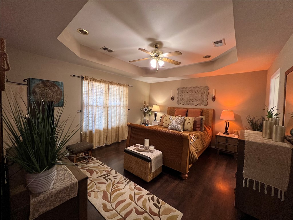 Stillwell Manor - Residential