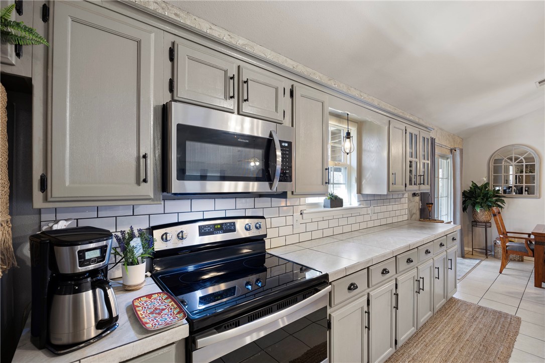 Stillwell Manor - Residential