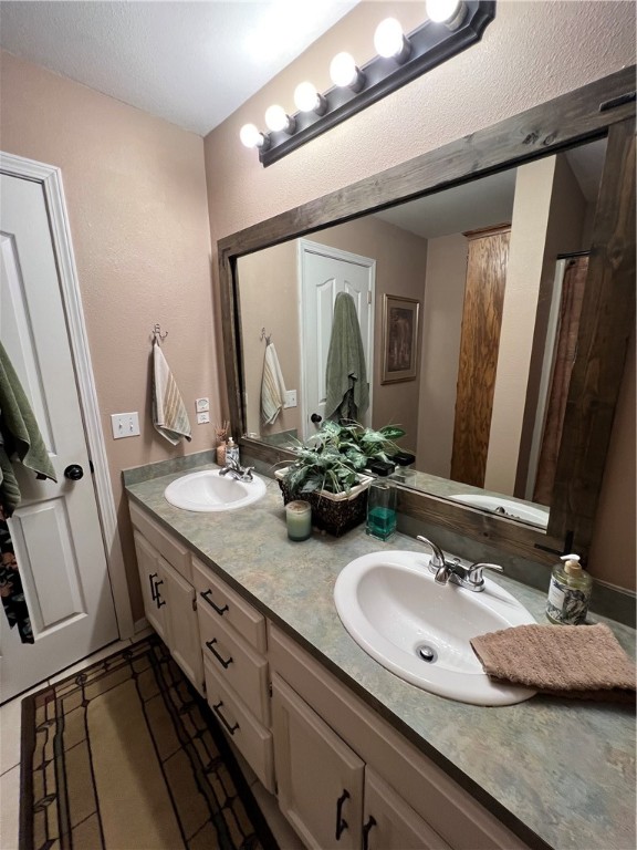 Stillwell Manor - Residential