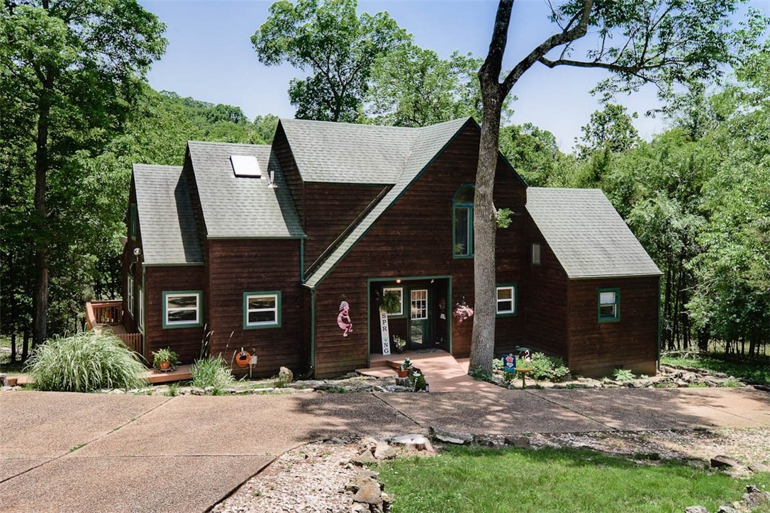 Beautifully designed home is full of light and neat as a pin with all new appliances, quartz kitchen counters, updated bathrooms and new windows. Centrally located wood stove could heat the whole home. Wet bar and mini-fridge for entertaining in the great room, delightful sunny back patio. Clean as can be with new HVAC and new ducting, under warranty from Island Airco. Located on "The Island," you can easily walk to the community center swimming pool, golf course and lake.