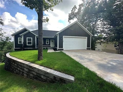 Photo of 38 Ramsey Drive, Bella Vista, AR 72714 (MLS # 1336076)