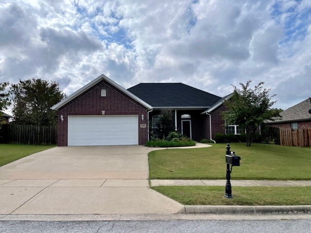Lovely home in excellent Fayetteville Location. Close to I-49 and everything Fayetteville has to offer. Lots of amenities like open floor plan, granite countertops, crown molding, trey ceilings, gas log fireplace, 2" faux wood blinds, 6 ft privacy fence yard and more. Don't miss out on your opportunity to rent this home.
