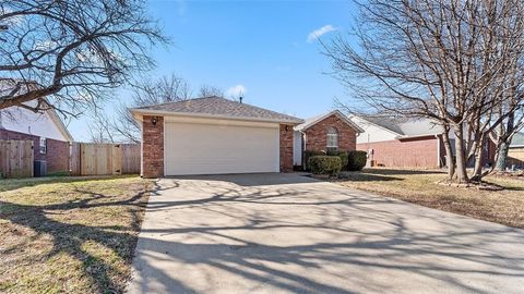 Photo of 829 S Liberty Drive, Fayetteville, AR 72701 (MLS # 1336626)