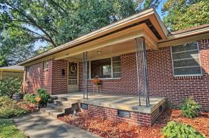 Sold before entering in MLS. Original hardwood floors, new deck, fenced yard, new landscaping.