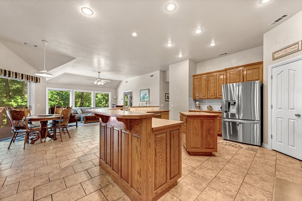 Roberts Sub Bvv - Residential