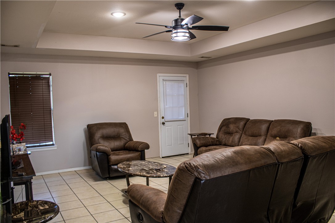 Chanel Court Add Siloam Spgs - Residential