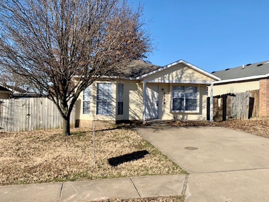 Charming and affordable 2 bed 1 bath home with a privacy fenced yard.  The home has washer & dryer hookups, ceramic tile in all main living areas areas and bathroom and carpet in the bedrooms.
