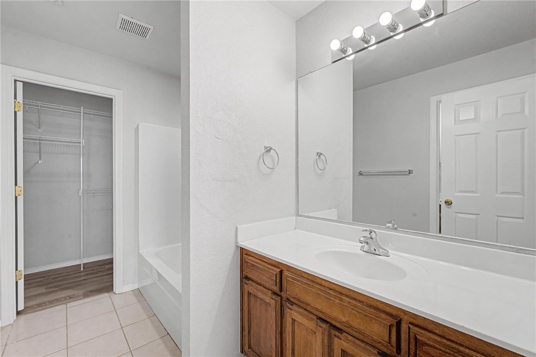 Riverwalk Farm - Residential Lease