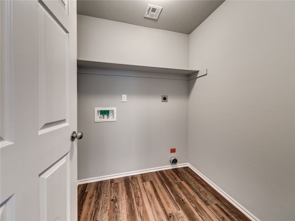 CROWDER AVENUE SUB PH 1-GENTRY - Residential