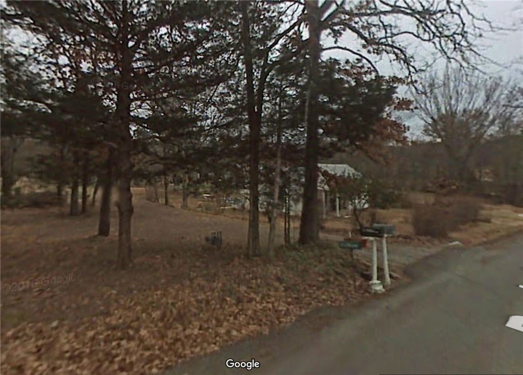 Lot sold with 816 Stockburger Street, West Fork AR 72774.
House on lot is inhabitable.
Sold Before Print.