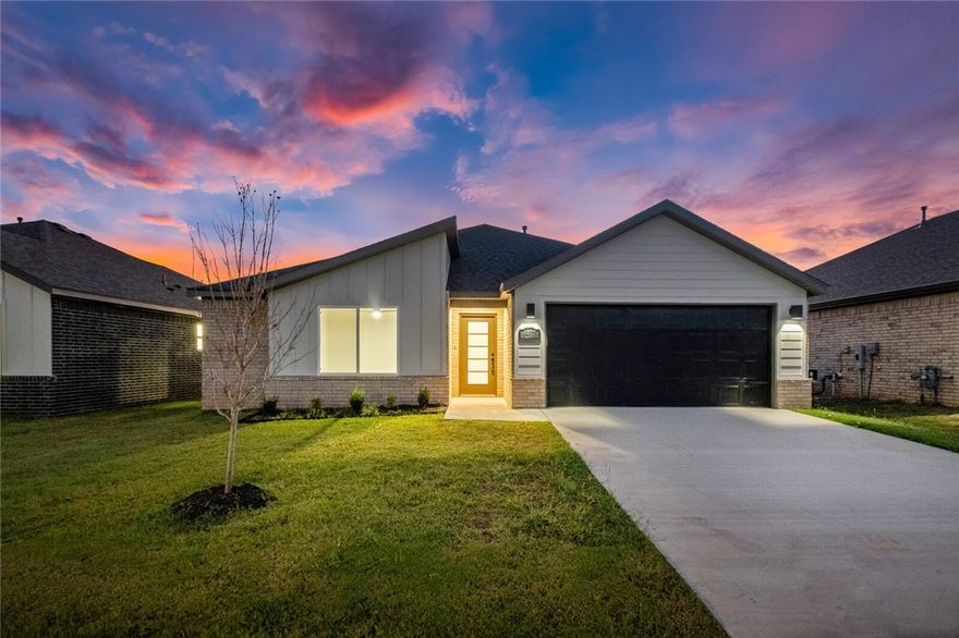 Open House Monday-Friday 11am - 3 pm. Check in at Model for tour. The Melbourne Plan, a stunning new construction home in Mason Valley Estates Subdivision, located in the desirable Bentonville Schools. Designed with style and function, this 3 bed, 2 bath home offers a perfect blend of modern elegance and everyday comfort. The open-concept layout invites you to see the spacious interior. At the heart of the home, the kitchen shines with granite countertops, custom cabinetry, a large island, and premium stainless steel appliances, making it perfect for hosting or casual dining. Cozy up by the gas fireplace in the living area or enjoy the practicality of a gas range for all your cooking. With luxury finishes throughout, this home is truly designed for today’s lifestyle. Situated in an exciting new community, future amenities include a pool, adding even more value to your investment.  Schedule your showing today and take advantage of the $5,000 builder credit, and up to $5,000 lender credit.