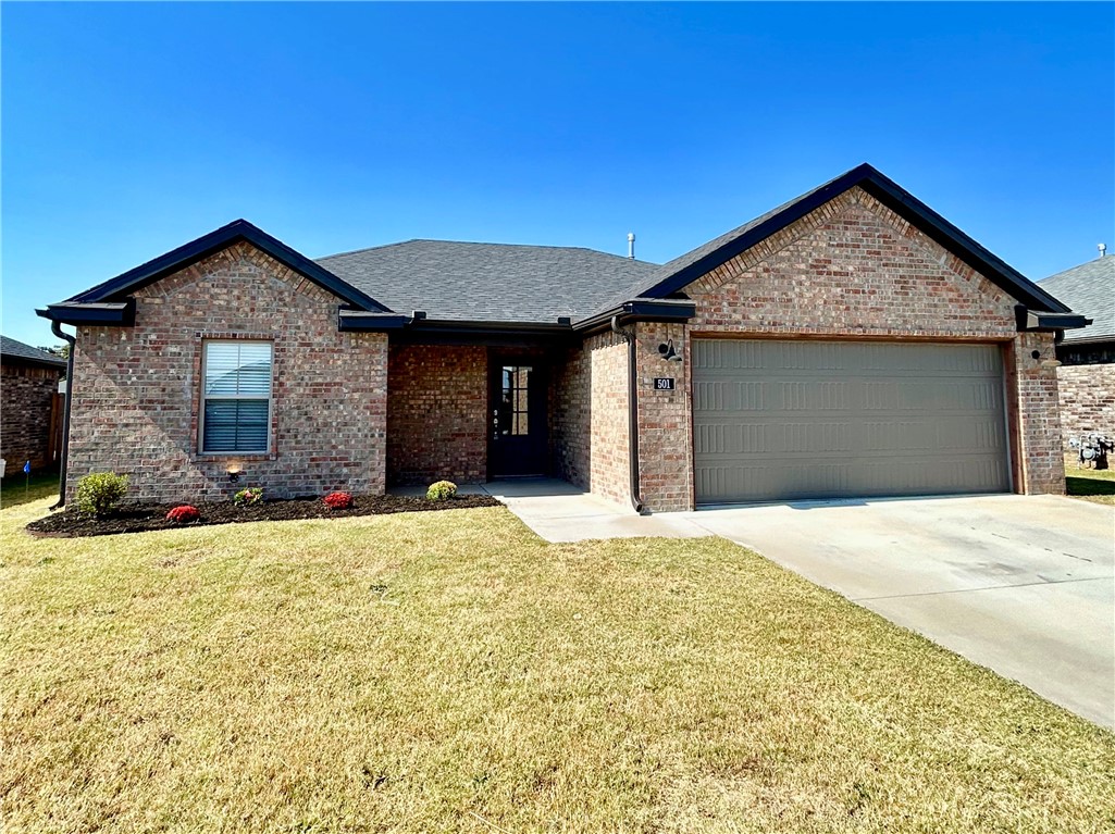 The hidden gem of Morsani Acres presents newer homes yet surrounded by open pastures. This comfortable 3-bedroom, 2-bathroom home is tucked away in a quiet, family friendly neighborhood! Just minutes from popular restaurants, shopping centers, and quick access to Sunset, this property offers a prime location with easy accessibility. Don't miss the opportunity to make this cozy house your new home!