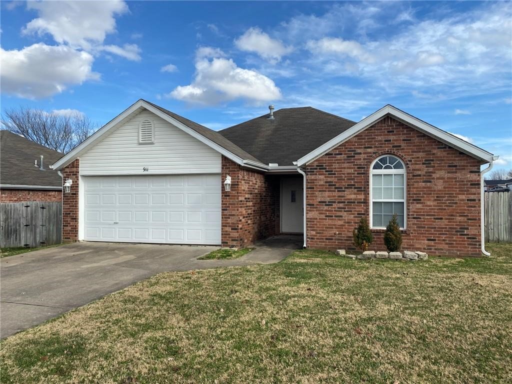 Great home on a corner lot in an amazing location! Just minutes from Walmart Home Office, Downtown Bentonville Square, and nearby trails. Updated light fixtures bring a fresh feel to this move-in-ready home. The spacious yard offers great curb appeal and outdoor potential. Enjoy quick access to top-rated schools, parks, museums, and shopping. With so much to offer in such a prime spot, this home won’t last long! **$250 non-refundable pet fee per pet.**
