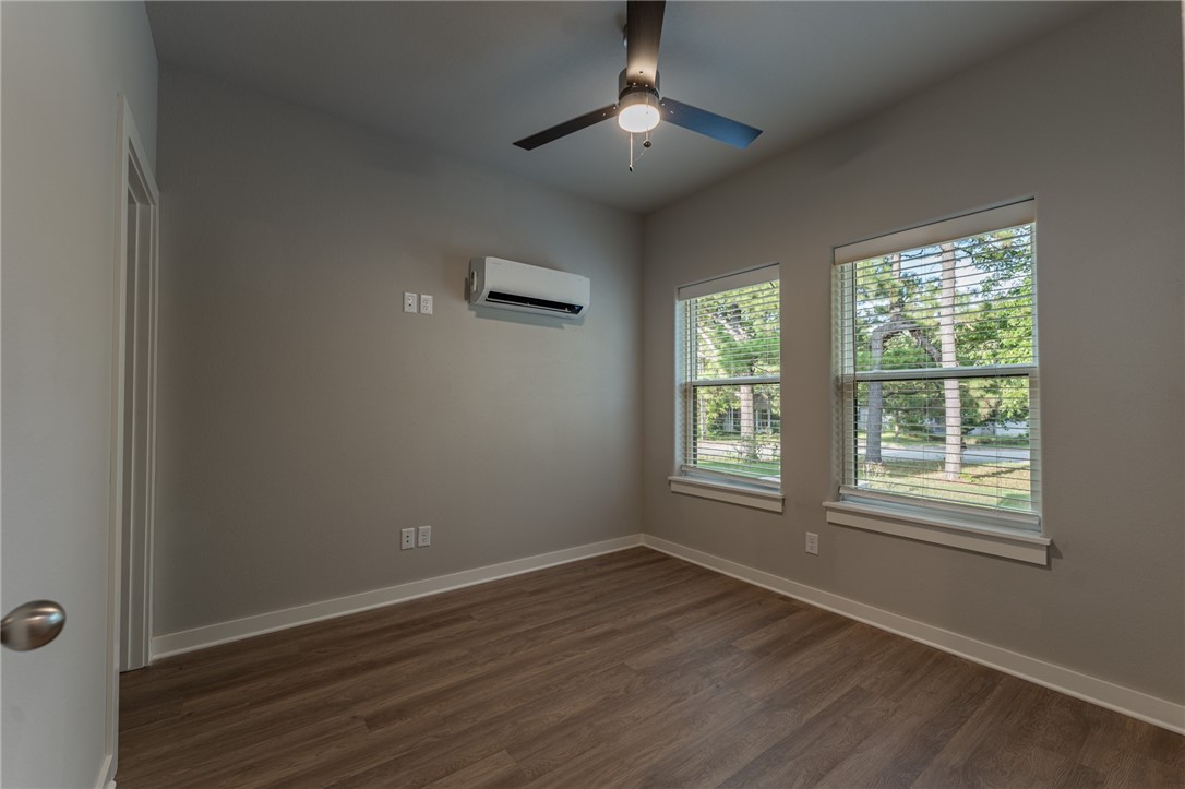 Van Buren Avenue Residences - Residential