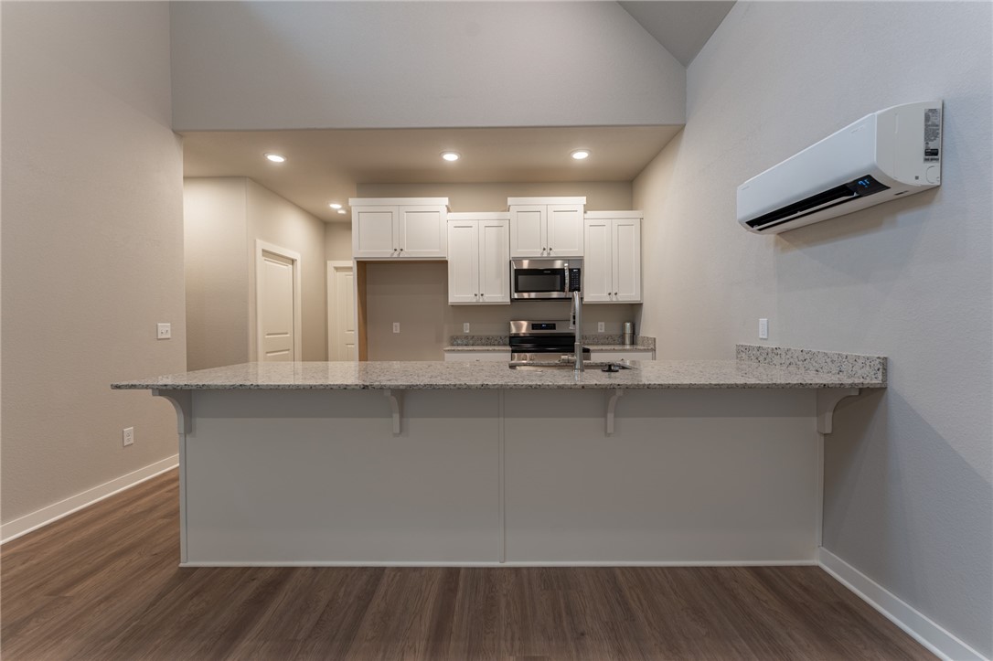 Van Buren Avenue Residences - Residential