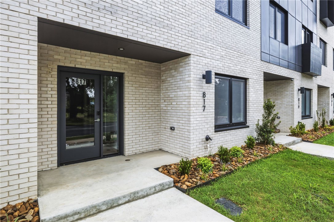 Photo 1 of 37 — 821 SE H Street, Bentonville, AR 72712