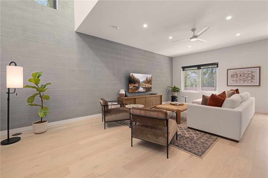 LIGHTBOX AT MARKET-BENTONVILLE - Residential