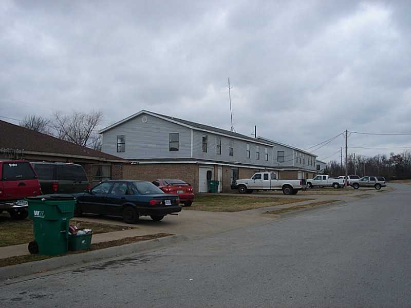 3 bedroom, 2 bath on each side. Single story, well built duplex. Call listing agent for more information.