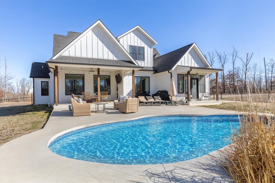 08-19-32-RURAL - Residential