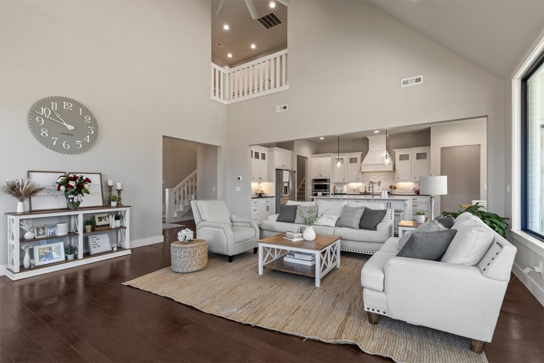 08-19-32-RURAL - Residential