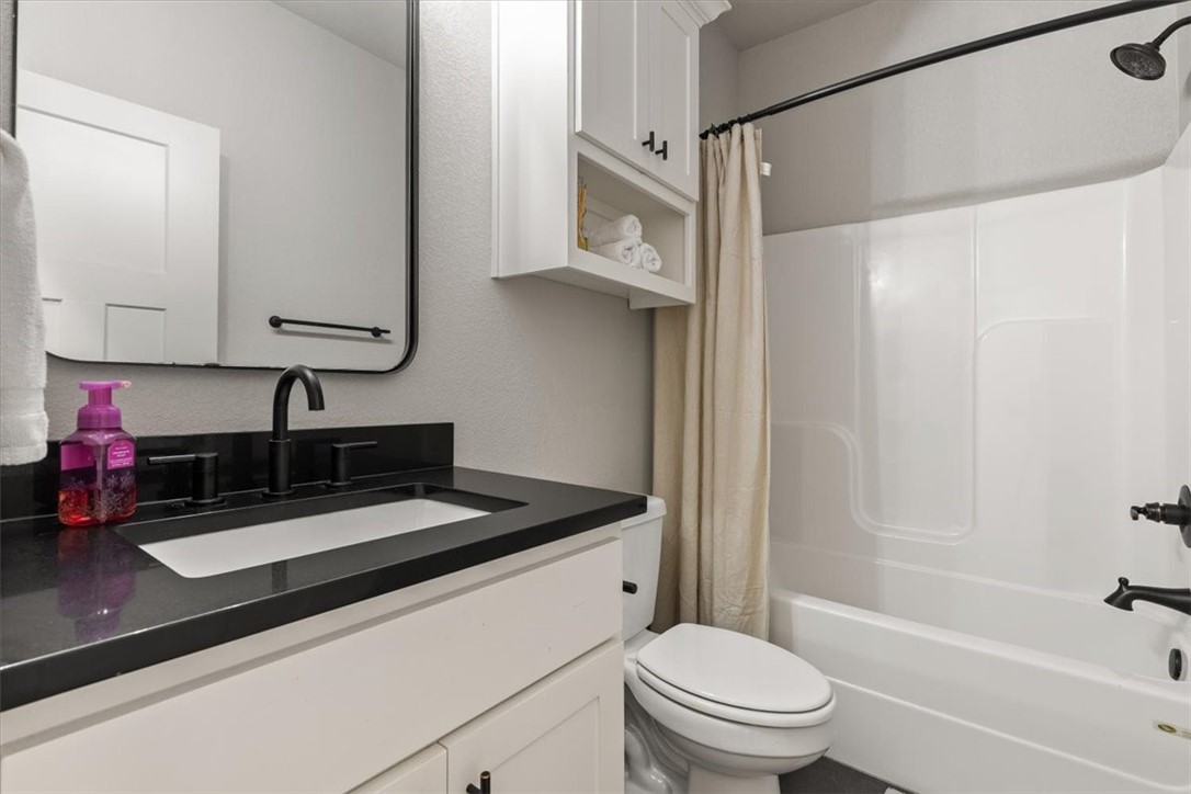 08-19-32-RURAL - Residential