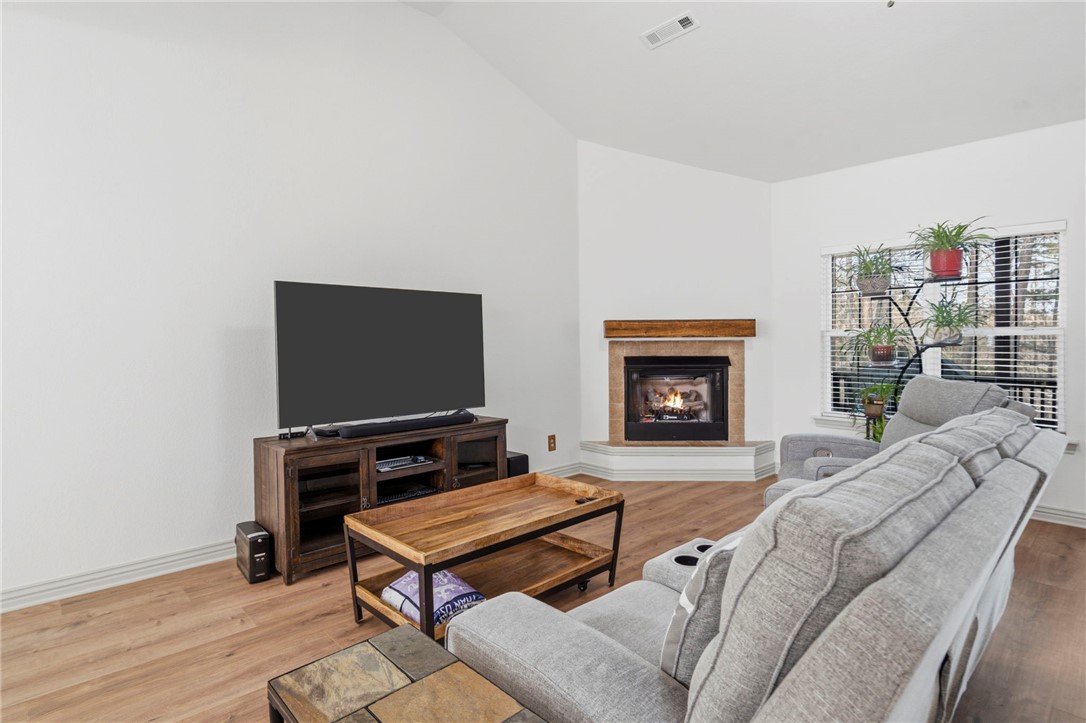 Oxford Sub Bvv - Residential