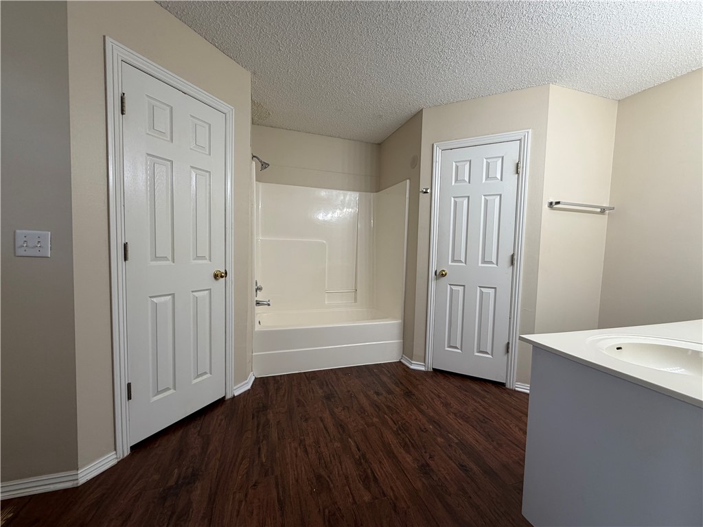 Hidden Lake Estates Spr - Residential Lease