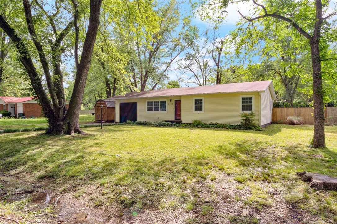 Recently renovated mid-century ranch home is move-in ready! Located in South Fayetteville / Fayette Junction neighborhood, this home is within 1 block of the Razorback Greenway trail and the UofA's Research & Technology Park with transit service to the University. Easy access to 71B and the I-49. Large lot is zoned RSF-4 which allows for the construction of an accessory dwelling unit (backyard cottage) of up to 1200 sf.
Recent improvements include Vesta Ram Jack foundation repairs, commercial sump pump installation, & new water and sewer lines. Garage has been partially converted to utility room. Nice, fenced backyard with concrete patio and plenty of shade. Refrigerator and storage building convey.
Seller requests at 72 hours before expiration of any offer.