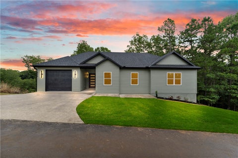 Photo of 8278 Chestnut Drive, Rogers, AR 72756 (MLS # 1355075)