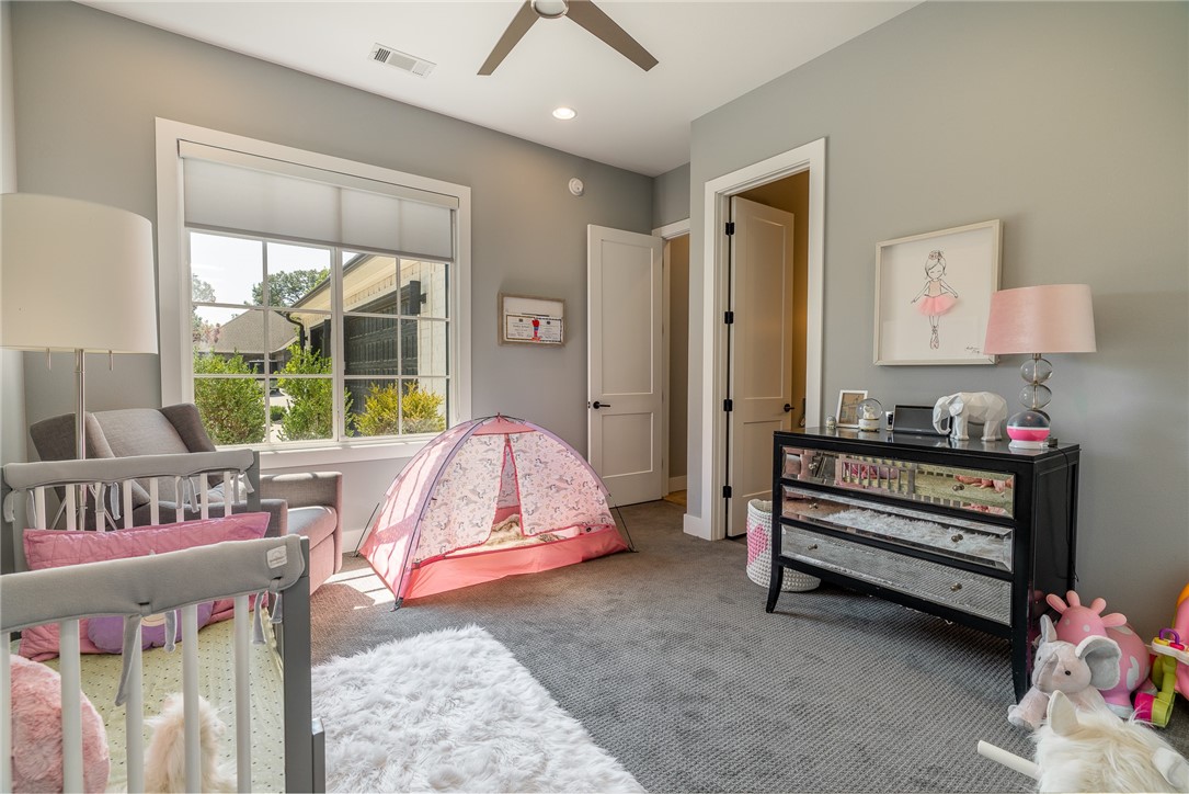 Oak Tree Centerton - Residential