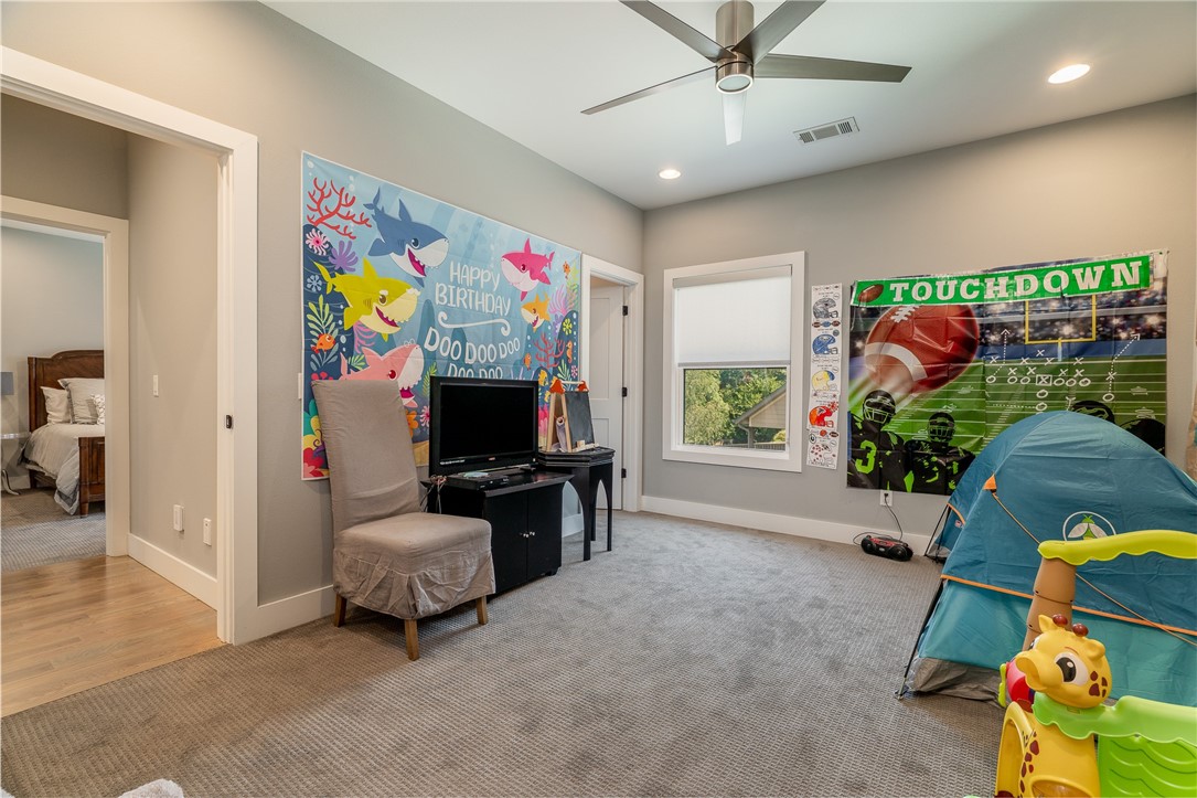 Oak Tree Centerton - Residential