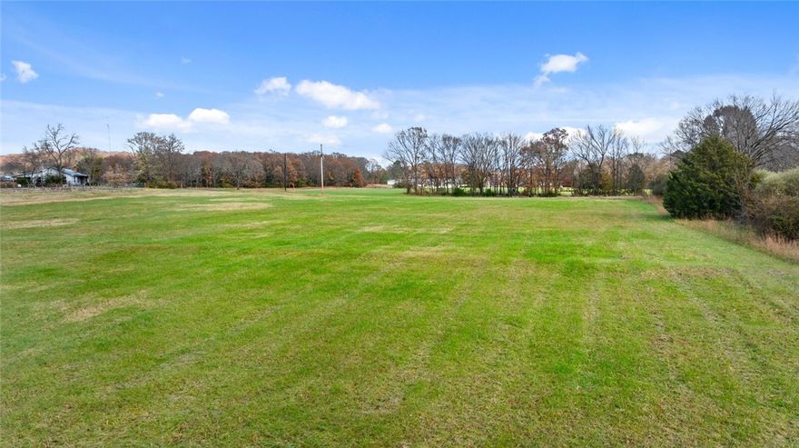 Wonderful 7.42 acre building lot in Goshen.  Private/shared drive with only two other residences.  Nice mix of cleared/wooded acreage.  Lot backs up to a wet weather creek.  Lots of options for site layout.