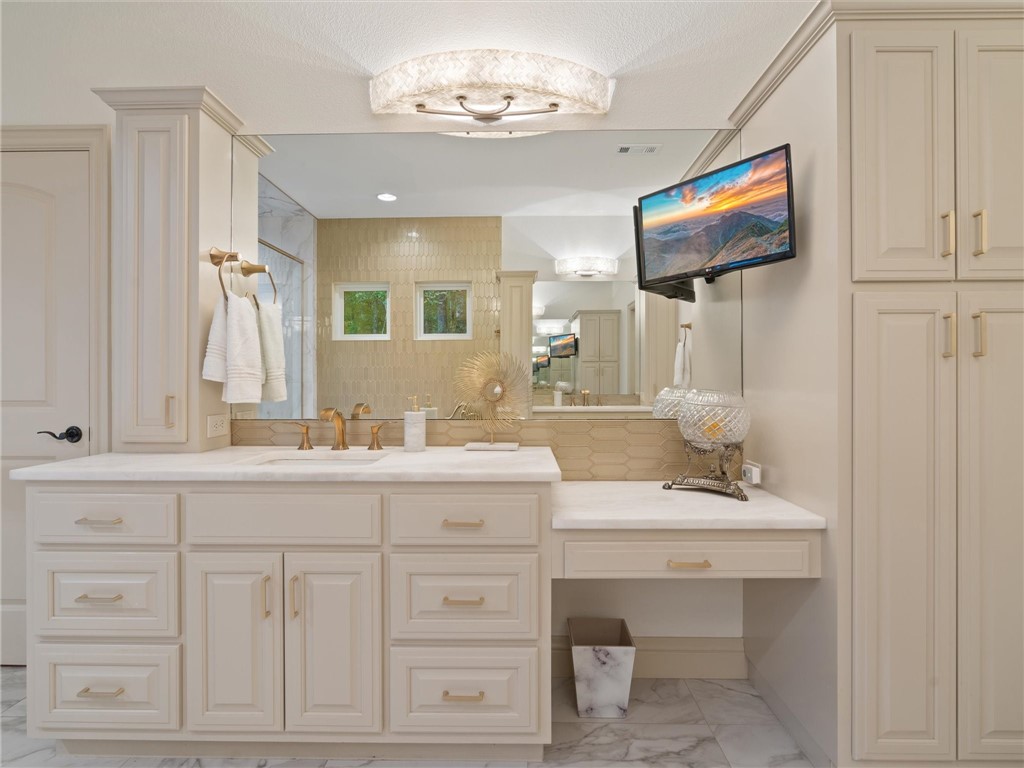 Estates Of Lakeway - Residential