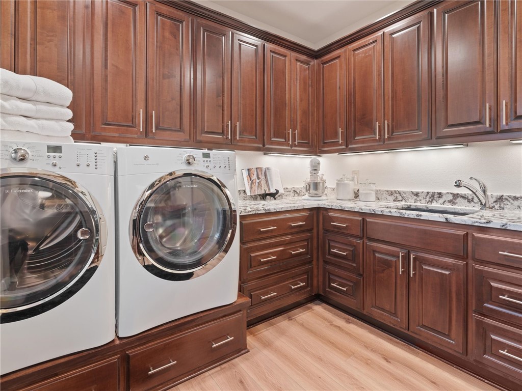 Estates Of Lakeway - Residential