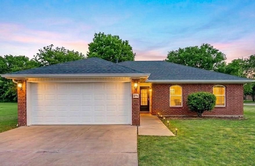 Charming 3-bedroom, 2-bath home offering great value in a hard-to-find price range! Fresh interior paint and new carpet create a move-in ready feel. Kitchen appliances include refrigerator, washer, and dryer—all to convey as-is. Additional features include a spacious 2-car garage and functional layout for everyday living. Major updates completed around 2020 include roof, gutters, and garage door for added peace of mind. Ideally located with convenient access to shopping, dining, and amenities. Whether you’re a first-time buyer, downsizing, or investing, this home presents a fantastic opportunity in a desirable location!