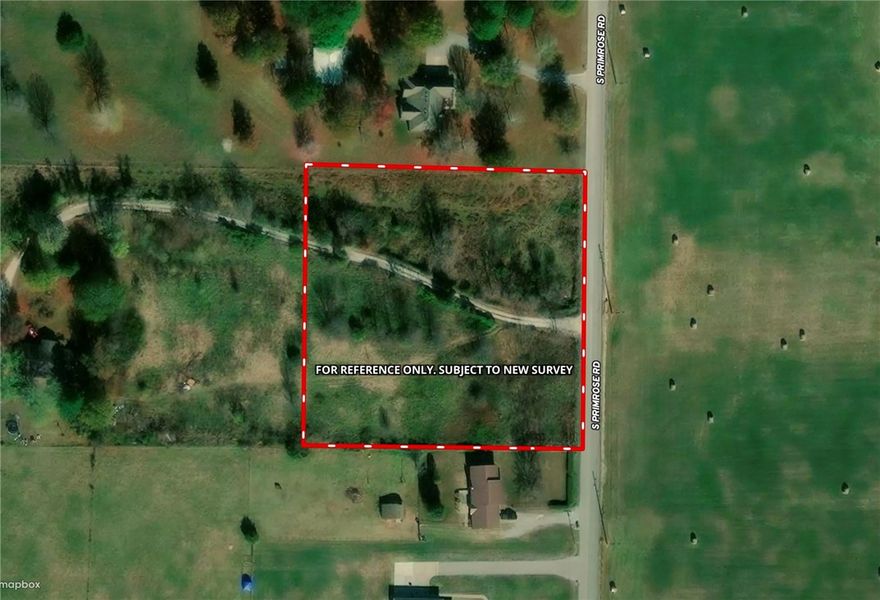 2.5 +/- buildable acres just outside of Lowell, AR. Come build your dream home and be close to everything Northwest Arkansas has to offer. The property is located off of a paved road. Water and Electric at the street.