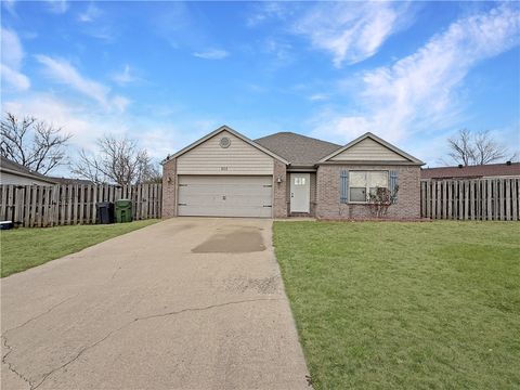 Photo of 603 E Sandalwood Street, Rogers, AR 72758 (MLS # 1331496)