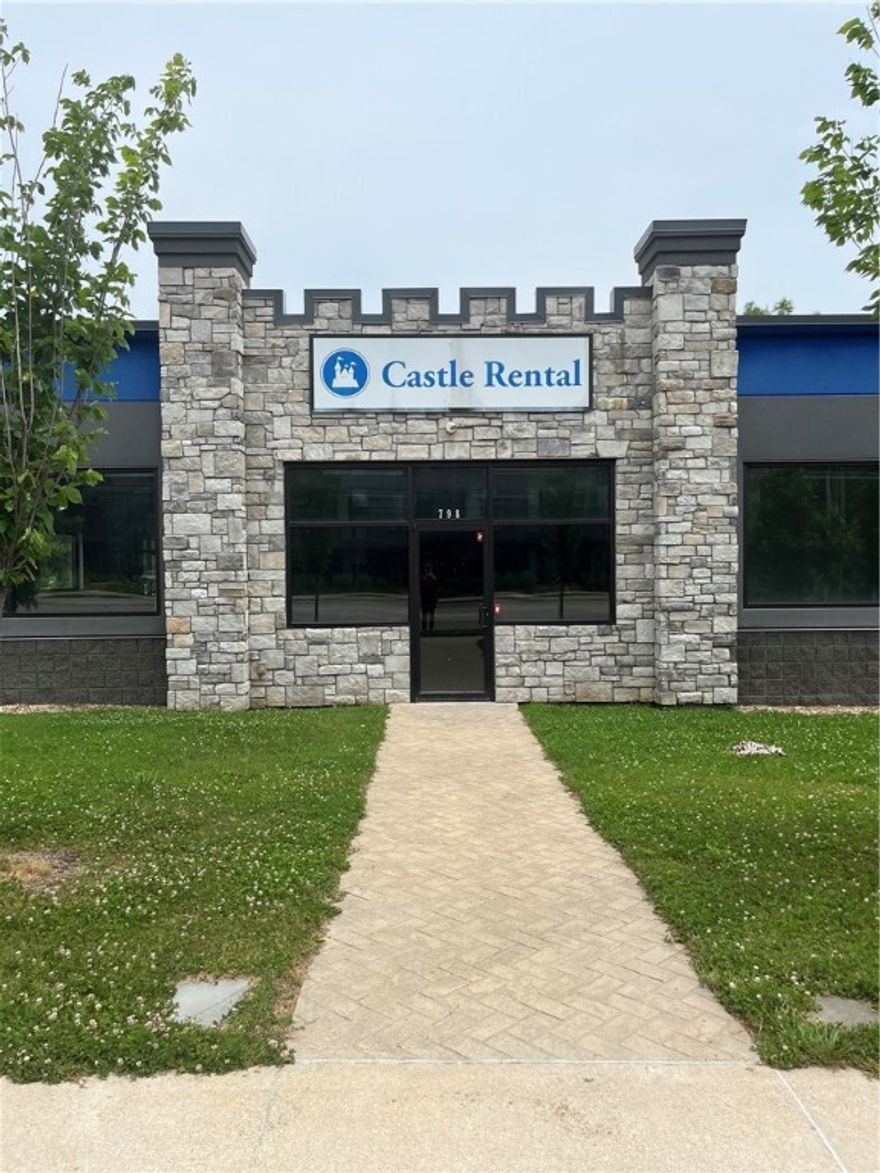 Unique Opportunity to own or lease a new retail building in booming south Fayetteville AR. Located footsteps from the Razorback Greenway Trail and across the street from high end new apartments, retail, and the University of Arkansas new arts corridor. This 4995 SF free standing building is a business opportunity waiting to happen. The advertised lease rate is well below the lease rates being paid at other new developments in "South Town". The building features wide open display space, private bathrooms, private office, and a roll up door in the back.