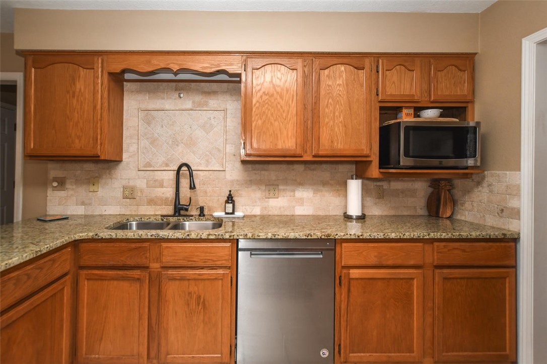 Holly Place Sub Siloam Spgs - Residential