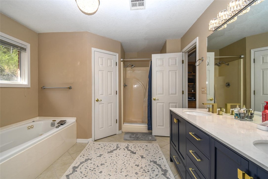 Holly Place Sub Siloam Spgs - Residential