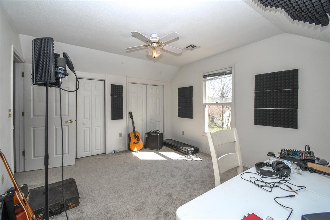 Holly Place Sub Siloam Spgs - Residential