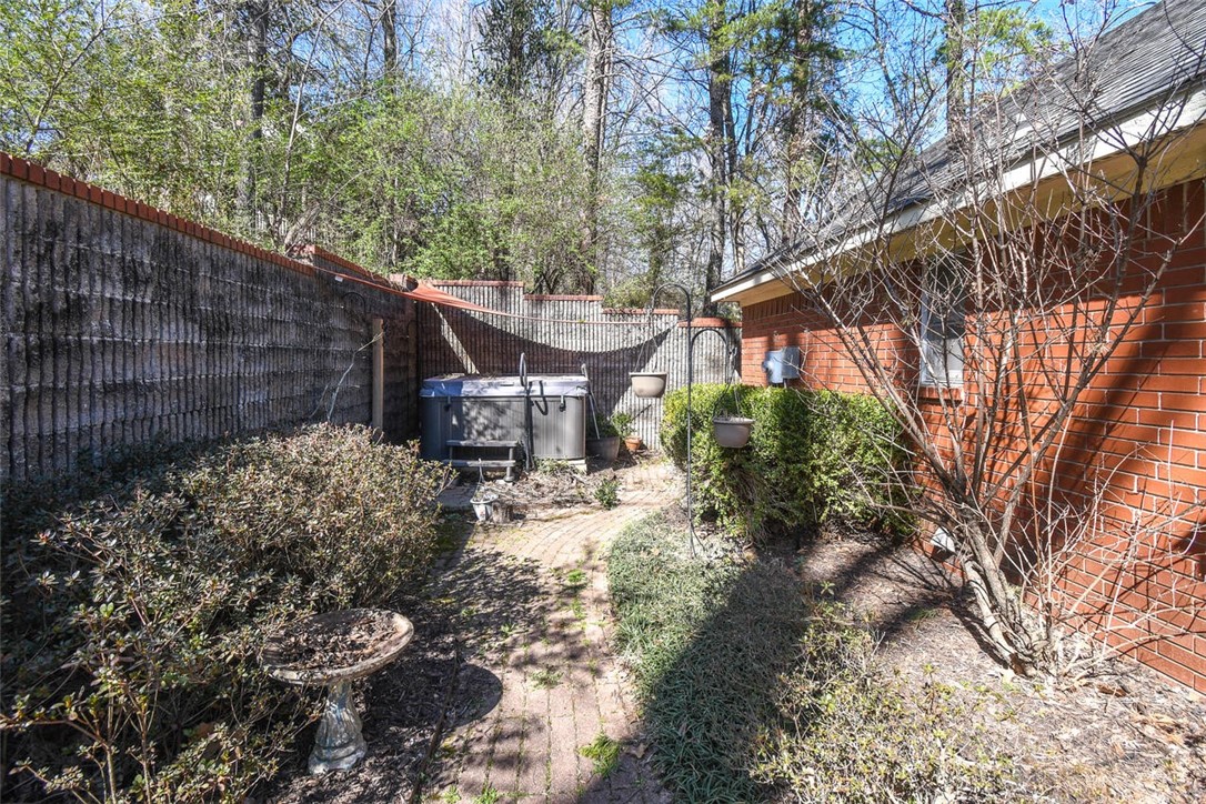 Holly Place Sub Siloam Spgs - Residential