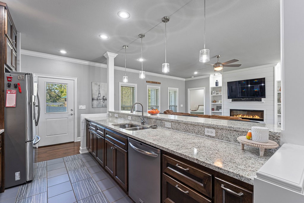 15-19-30-Rogers - Residential