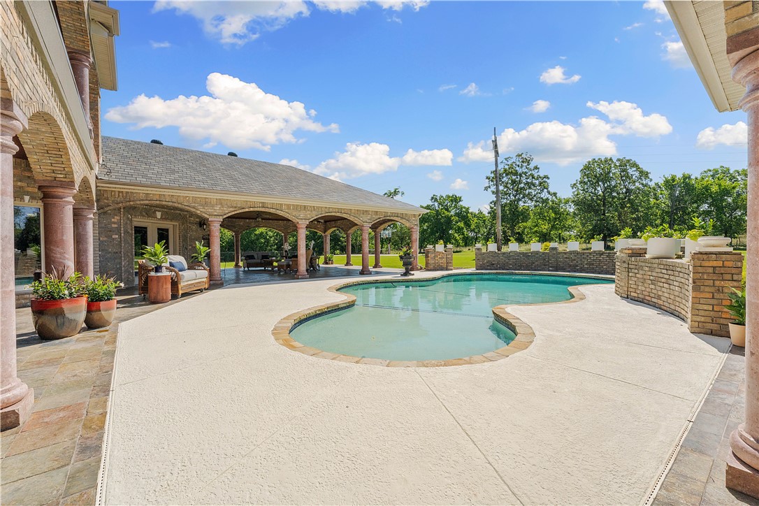 Churchill Downs - Residential
