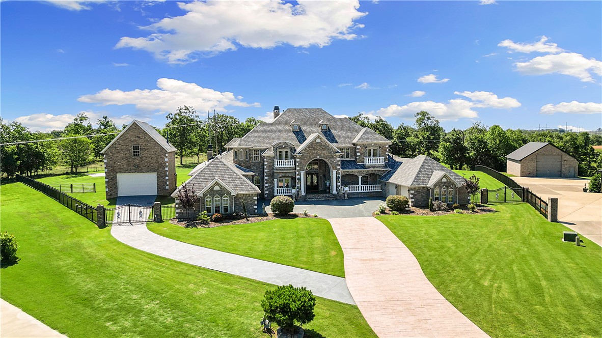 Churchill Downs - Residential