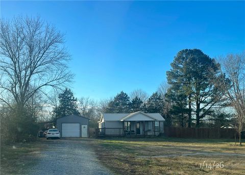 Photo of 1857 Riverview Drive, Elkins, AR 72727 (MLS # 1332987)