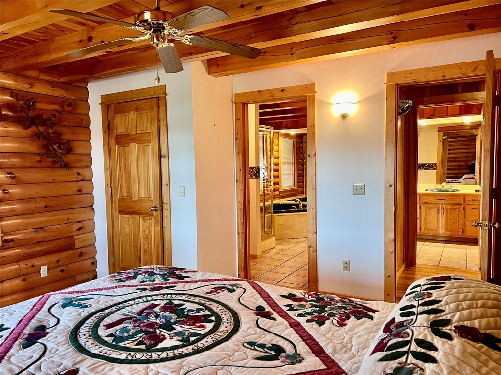 Unit 5 Holiday Island - Residential