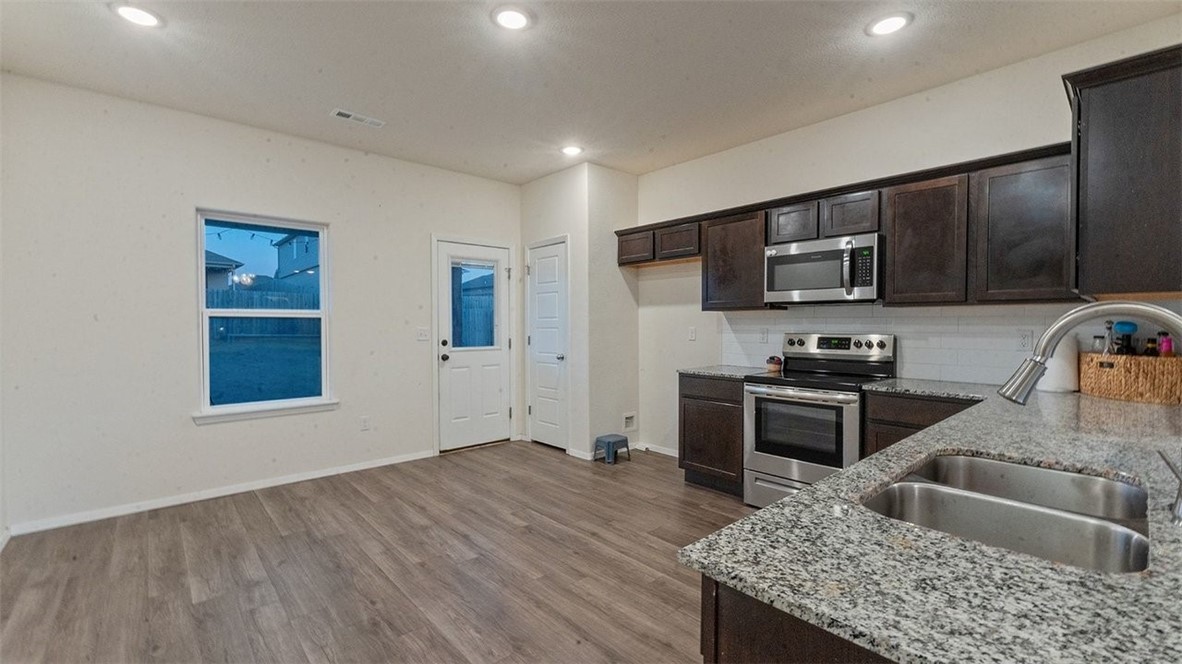 Lakewood Crossing - Residential