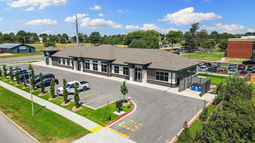 Walnut Valley Sub Bentonville - Commercial Lease