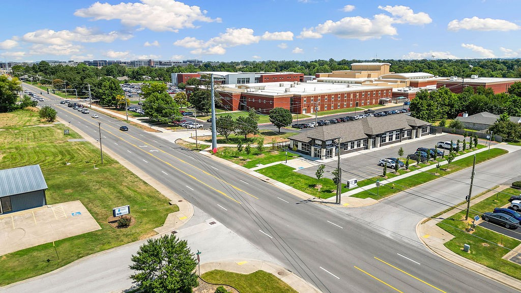 Walnut Valley Sub Bentonville - Commercial Lease